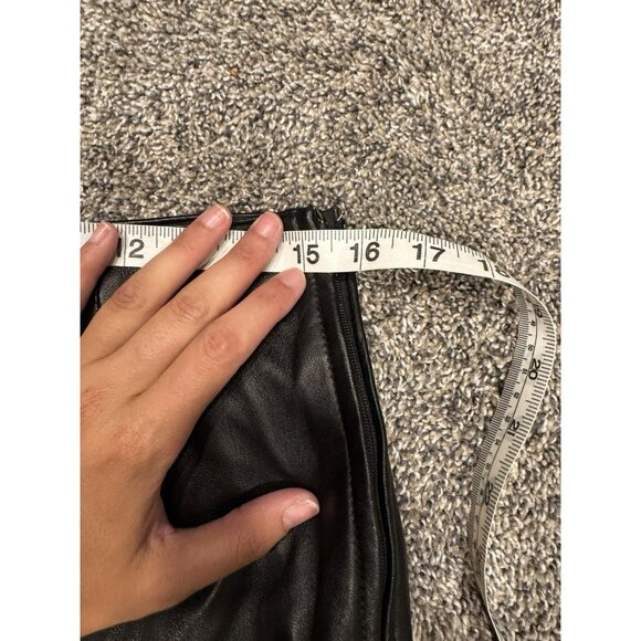 Women's Black Leather Pants - Picture 7 of 8